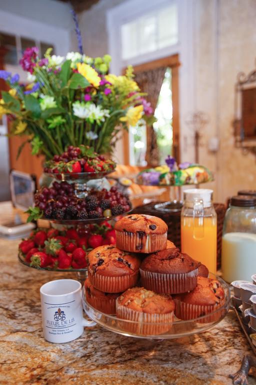Fleur De Lis Mansion Bed and Breakfast — photo 21 of 22